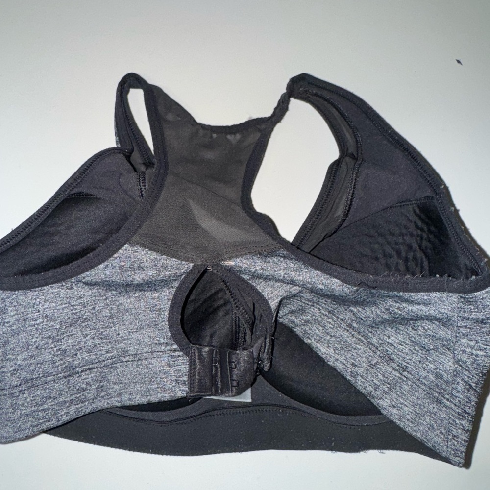 Victoria's Secret Gray Sports Bra - Picture 4 of 6